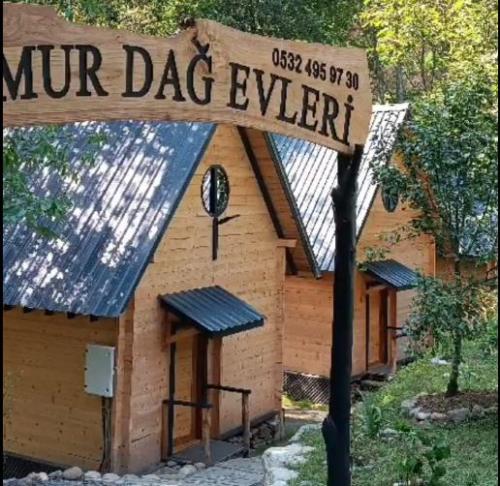 Doğanın ritmini bozmadan kurulmuş 2 adet Jakuzili Suit Bungalov ve 1 adet Aile Bungalovumuz en güzel anılarınızda yer edinmek ister