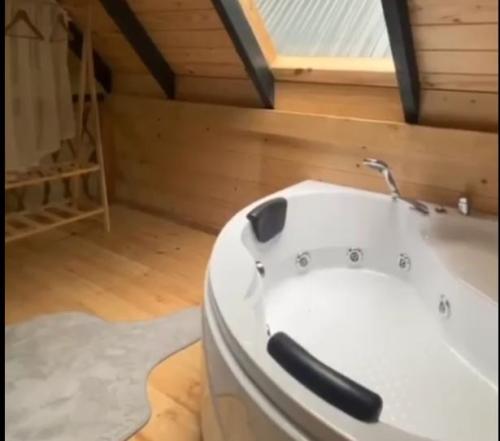 Doğayı doyasıya yaşamak şehir kalabalığından uzak bir tatil için rezervasyon yaptırmayı unutmayınız